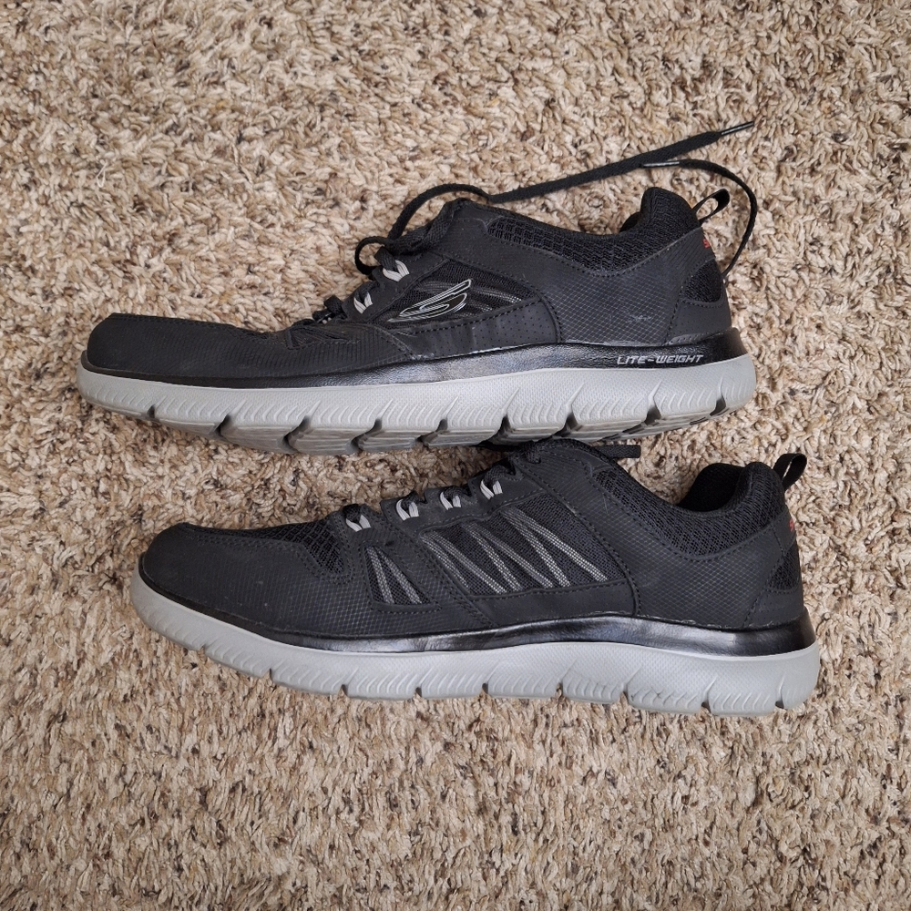 Skechers Summits New World Wide Fit Memory Foam Sneakers Size 10 W